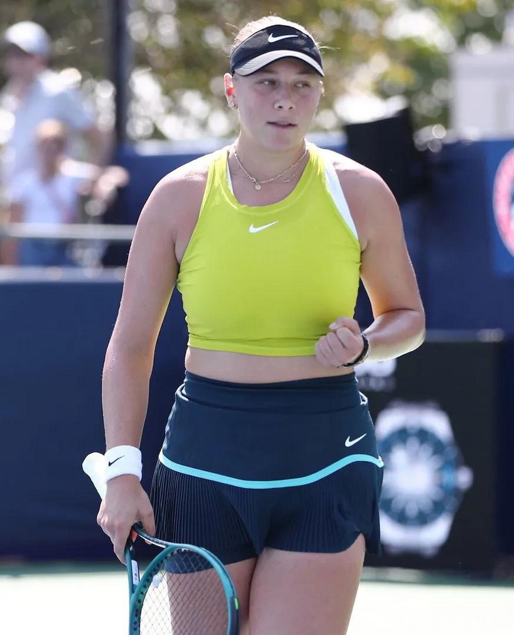 员勇敢追求 员勇敢追求