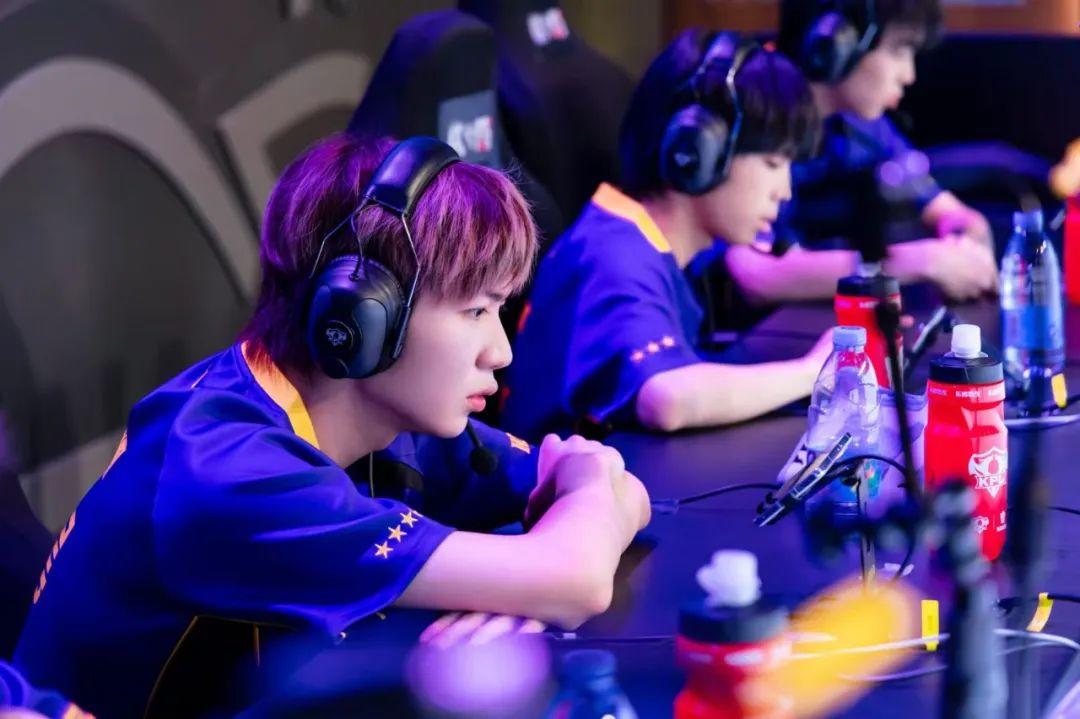 超而著称 超而著称