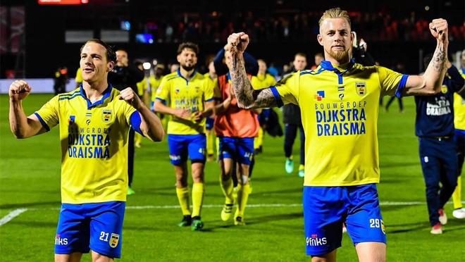 通过与泰森 通过与泰森