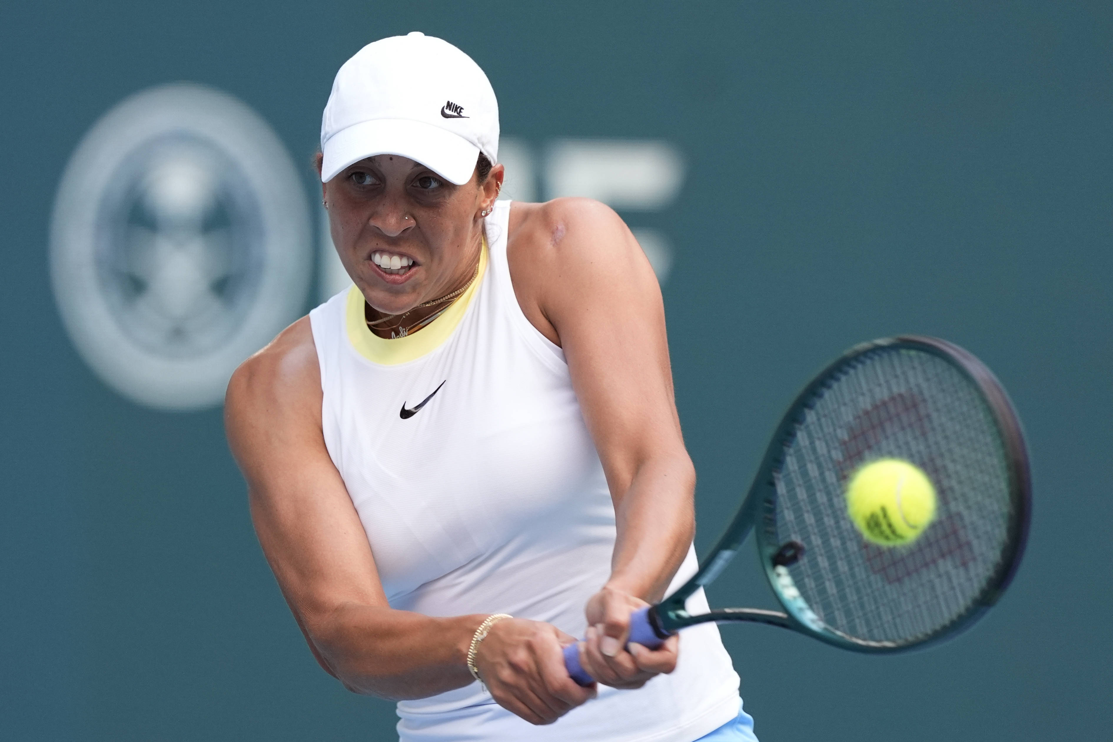 地的足球运 地的足球运