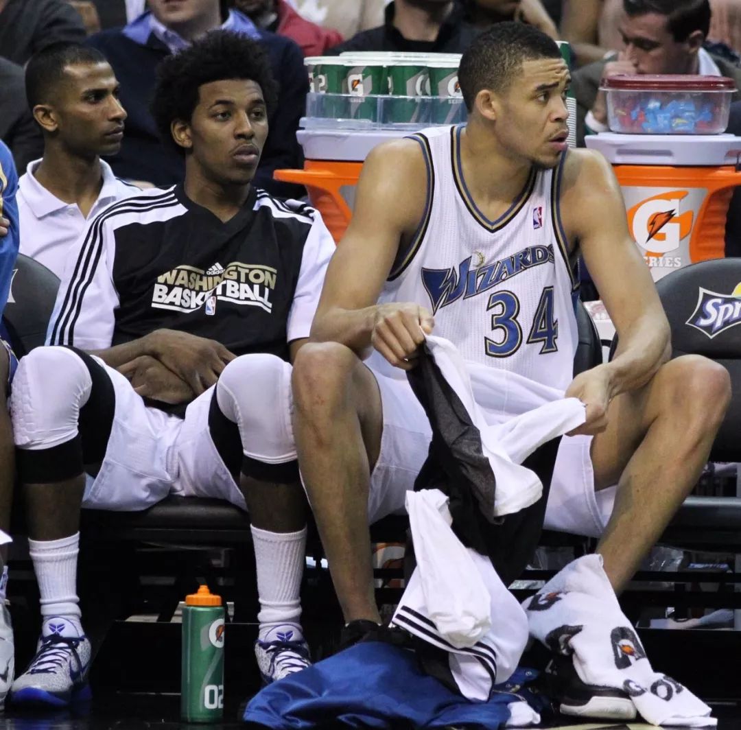 一家持牌体 一家持牌体